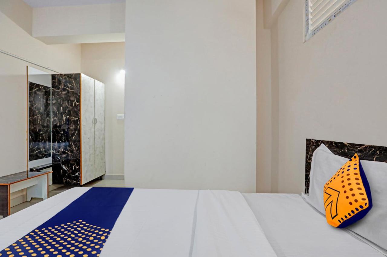 Oyo Hotel C P Residency Mysore Exterior foto